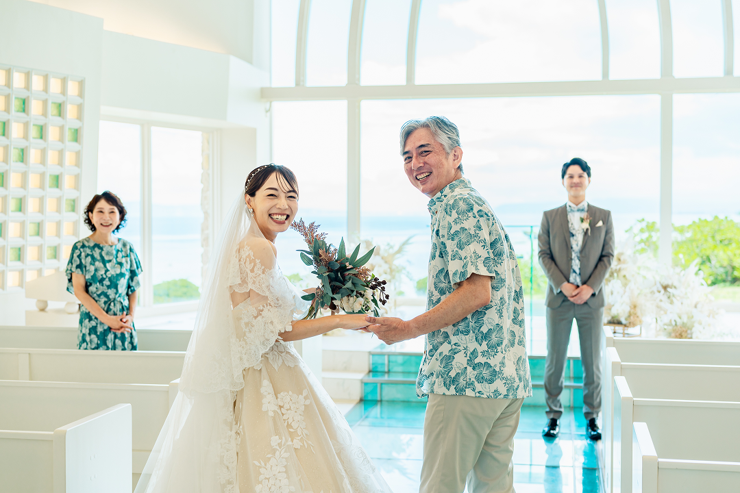 挙式付！万座の教会　チャペル＆ビーチフォトプラン[データ100枚]